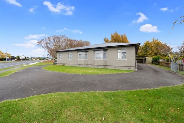 Photo of property in 74 Ngatai Road, Otumoetai, Tauranga, 3110
