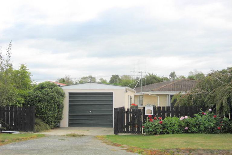 Photo of property in 45 Grove Avenue, Weston, Oamaru, 9401