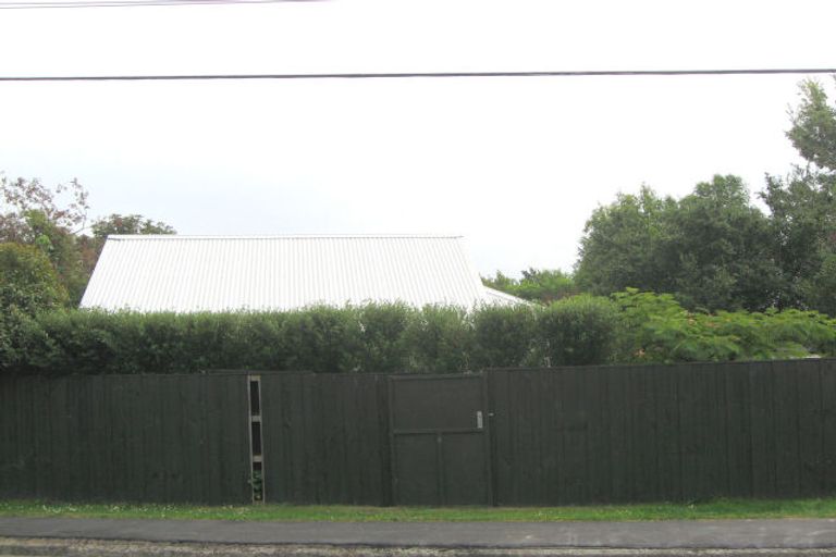Photo of property in 129 Mcfaddens Road, St Albans, Christchurch, 8052