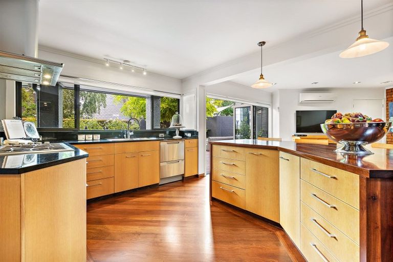 Photo of property in 17 Clyside Avenue, Half Moon Bay, Auckland, 2012