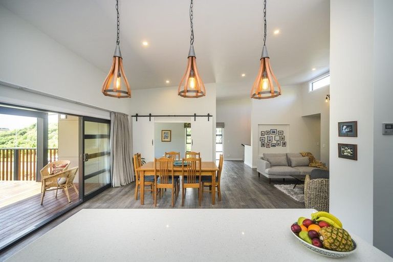 Photo of property in 107 Cashmere Drive, Fitzherbert, Palmerston North, 4410