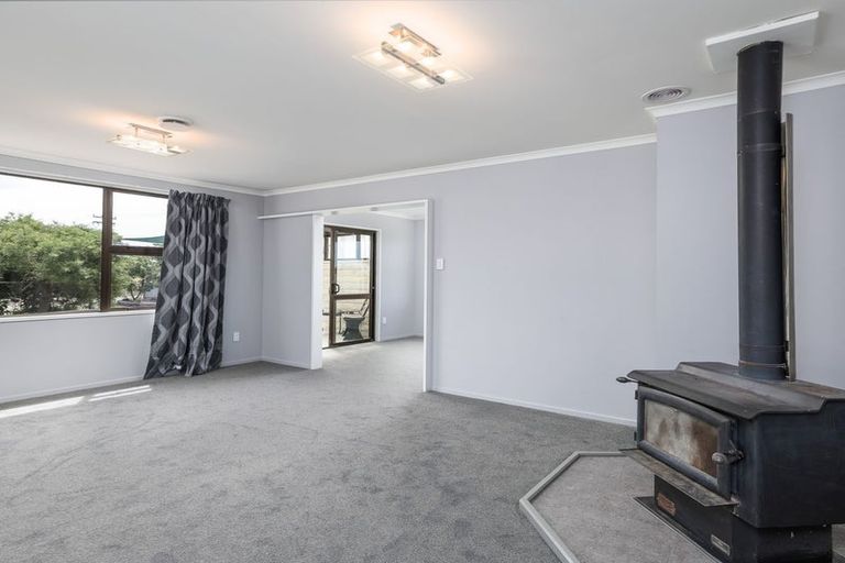 Photo of property in 2418 Waimate Highway, Makikihi, Waimate, 7980