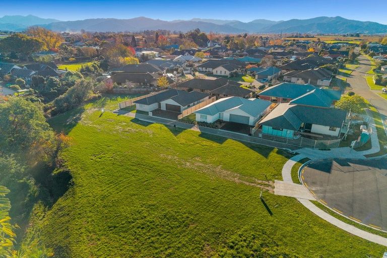 Photo of property in 11 Magnolia Drive, Springlands, Blenheim, 7201