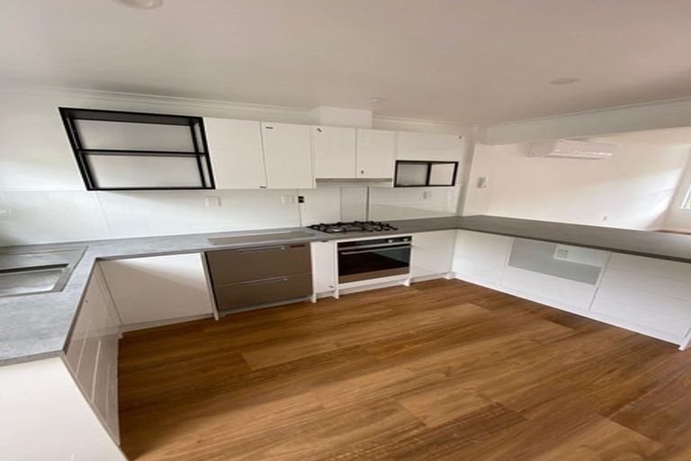 Photo of property in 1/17 The Parade, Island Bay, Wellington, 6023