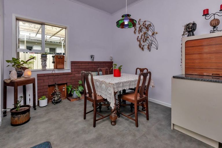 Photo of property in 16 Deveron Street, Regent, Whangarei, 0112