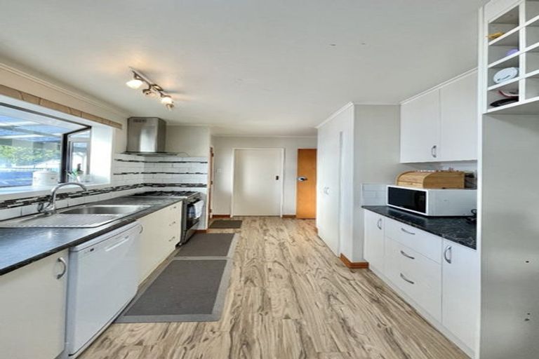 Photo of property in 167 California Drive, Totara Park, Upper Hutt, 5018