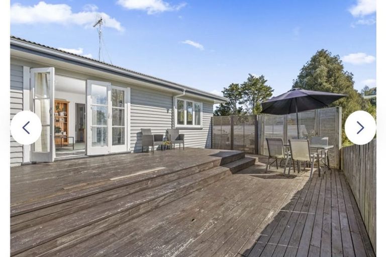 Photo of property in 73a Awaroa Road, Helensville, 0800