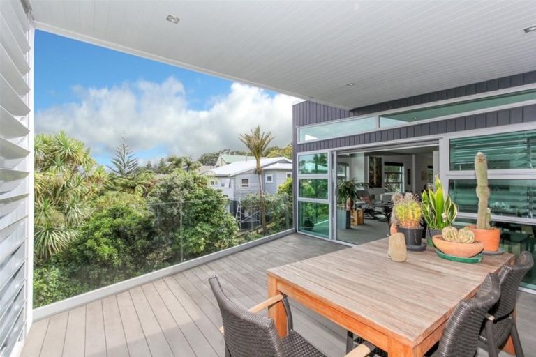 Photo of property in 46 Victoria Road, New Plymouth, 4310