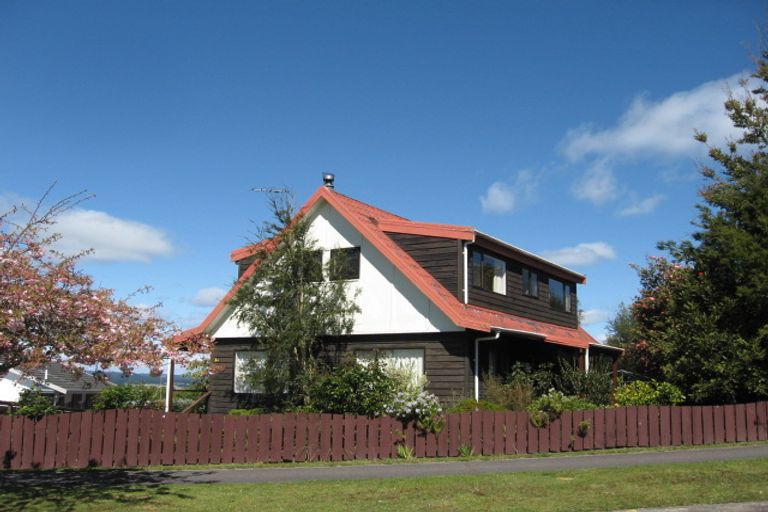 Photo of property in 1/3 Cherry Lane, Acacia Bay, Taupo, 3330