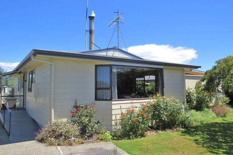 Photo of property in 13 Randwick Place, Washdyke, Timaru, 7910