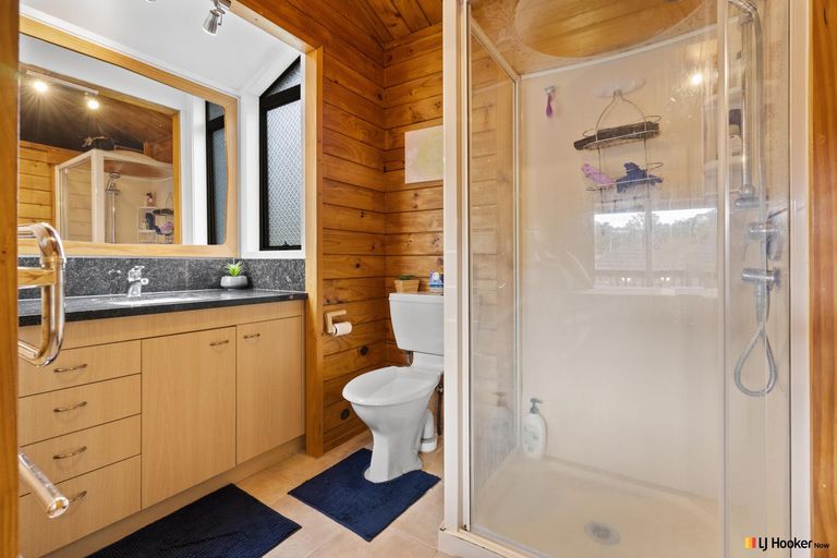 Photo of property in 3 Tuakura Way, The Gardens, Auckland, 2105