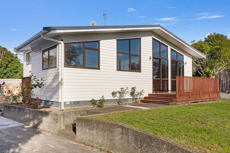 Photo of property in 4 Kebbell Avenue, Levin, 5510