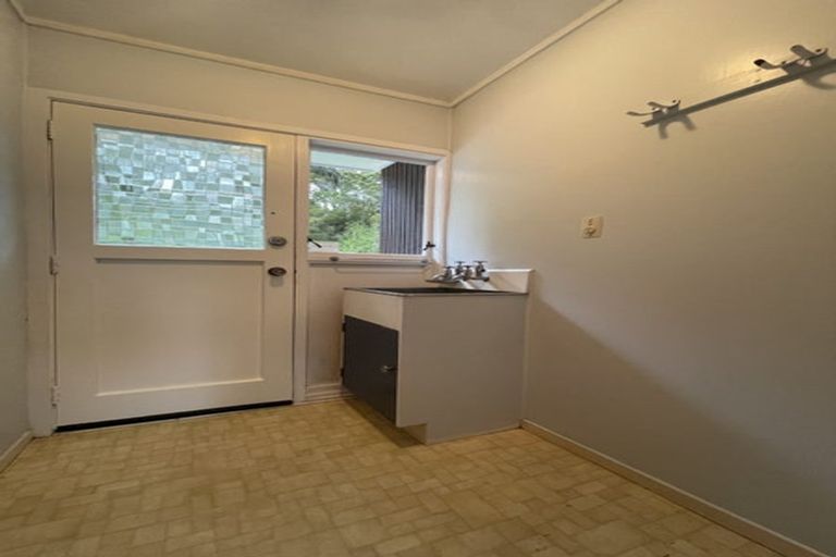 Photo of property in 70 Mountbatten Avenue, Hillcrest, Auckland, 0627