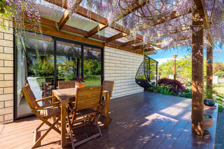 Photo of property in 1 Pitman Place, Waimate, 7924