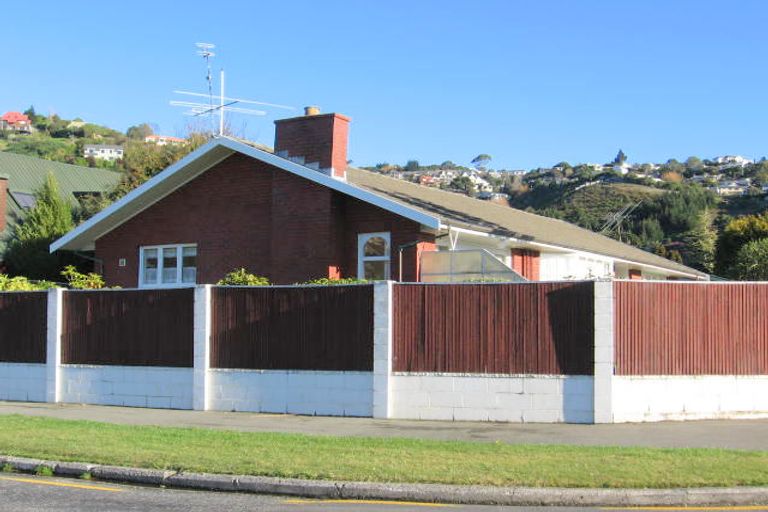 Photo of property in 20 Landsdowne Terrace, Cashmere, Christchurch, 8022