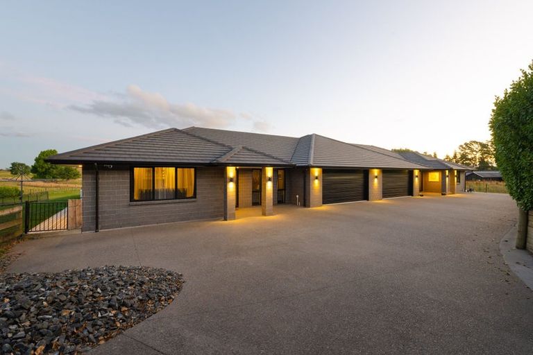 Photo of property in 18 Smith Road, Horsham Downs, Hamilton, 3281