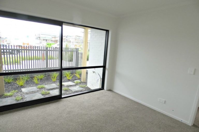 Photo of property in 9 Onekiritea Road, Hobsonville, Auckland, 0616