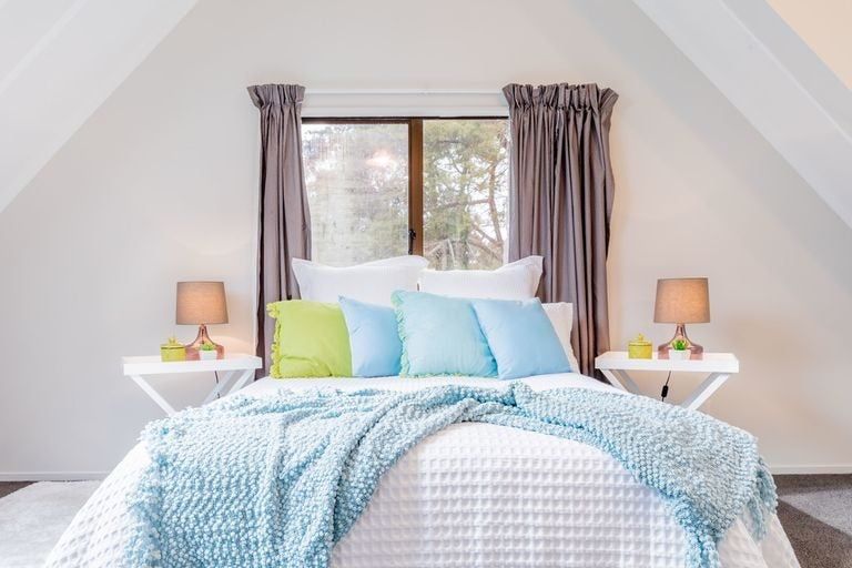 Photo of property in 2/120 Sunnyside Road, Sunnyvale, Auckland, 0612