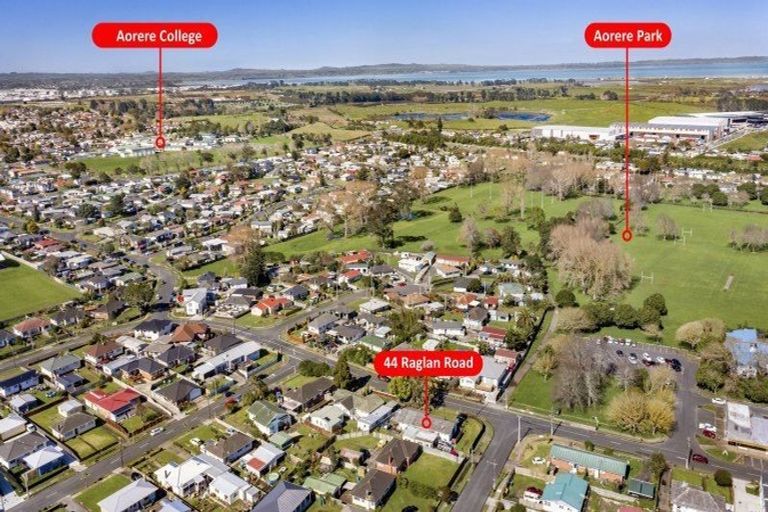 Photo of property in 44 Raglan Street, Mangere East, Auckland, 2024