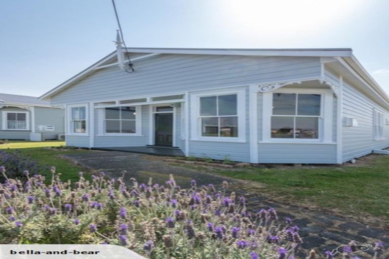 Photo of property in 21 Railway Street, Helensville, 0800