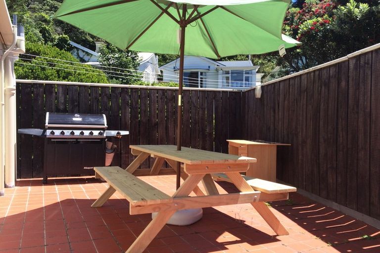 Photo of property in 1/29 Clifton Terrace, Kelburn, Wellington, 6012