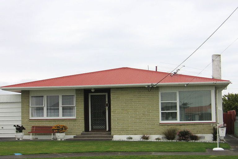 Photo of property in 7 Carlisle Street, Levin, 5510