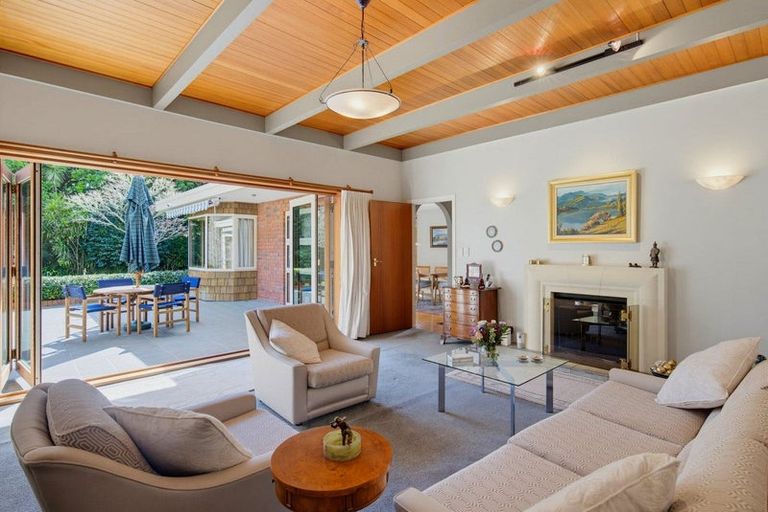 Photo of property in 10 Karaka Grove, Waikanae, 5036