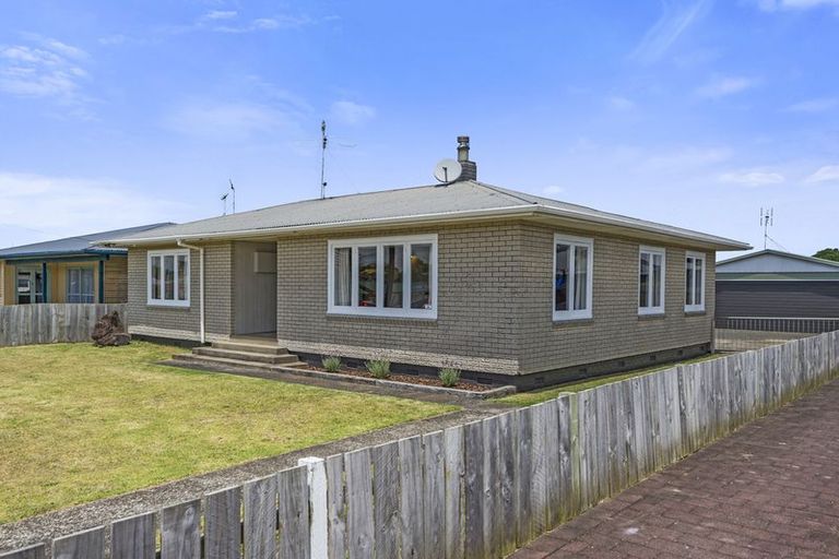 Photo of property in 18 Russell Avenue, Pukekohe, 2120