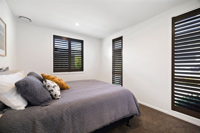 Photo of property in 12 Howden Drive, Jacks Point, 9371