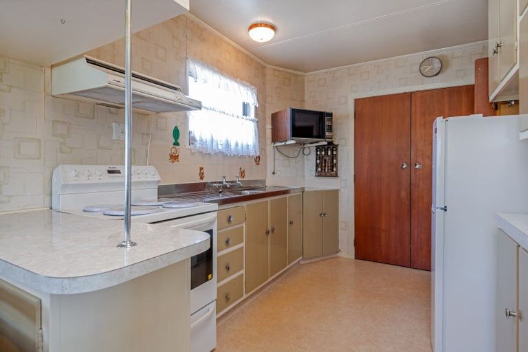 Photo of property in 40 Tararua Street, Pahiatua, 4910