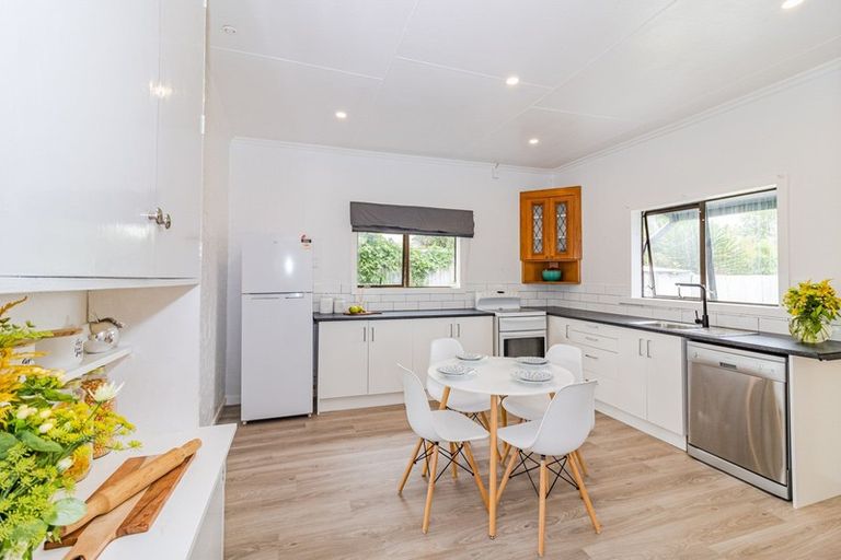 Photo of property in 117 Cornfoot Street, Castlecliff, Whanganui, 4501