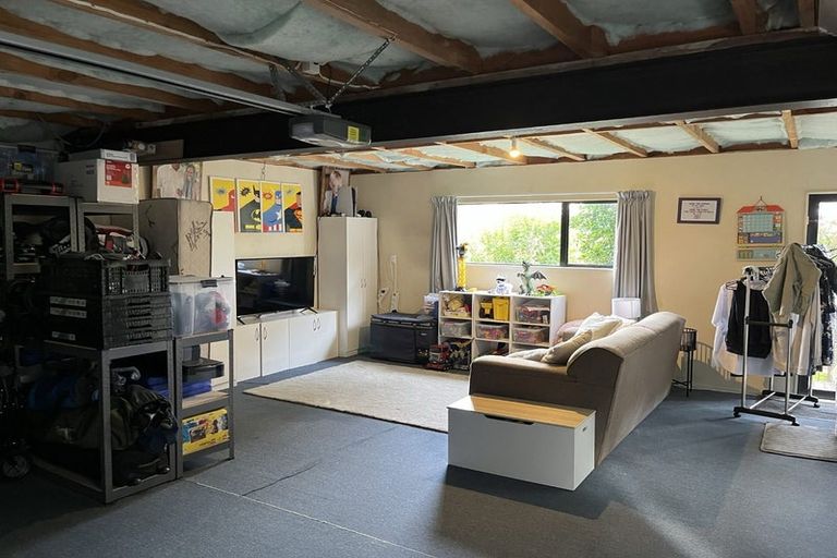 Photo of property in 1/41 Radiata Lane, Chatswood, Auckland, 0626