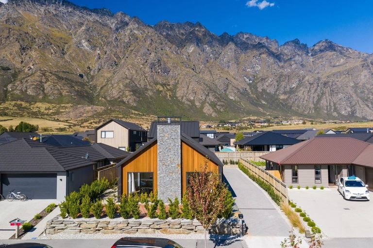 Photo of property in 8 Wheat Street, Jacks Point, Queenstown, 9371