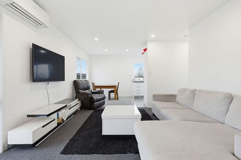 Photo of property in 34b Secretariat Place, Randwick Park, Auckland, 2105