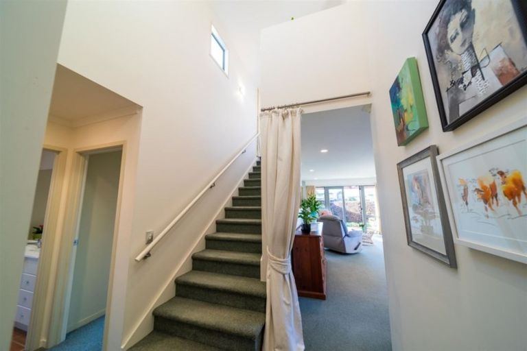 Photo of property in 9 Meadowbrook Place, Wanaka, 9305