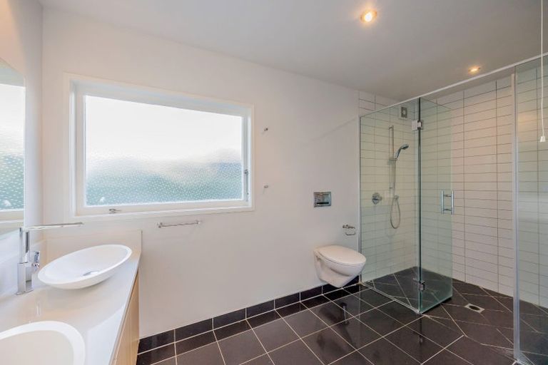 Photo of property in 1/62 Kowhai Road, Campbells Bay, Auckland, 0630