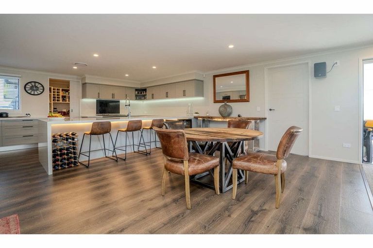 Photo of property in 1 Fernbird Grove, Kerikeri, 0294