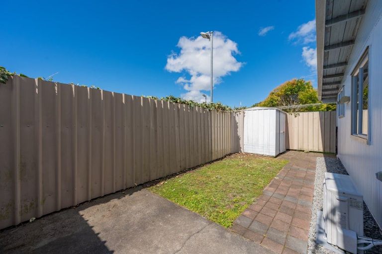 Photo of property in 1/209 Mcleod Street, Camberley, Hastings, 4120