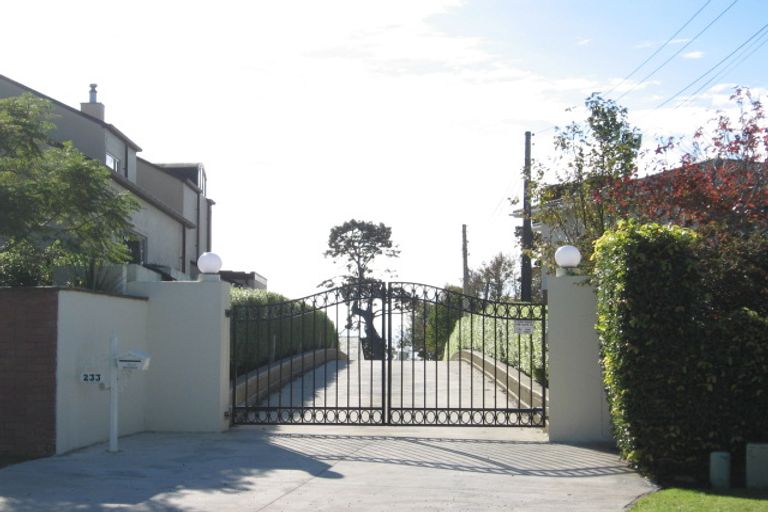 Photo of property in 233 Bleakhouse Road, Mellons Bay, Auckland, 2014