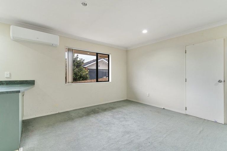 Photo of property in 52 Saralee Drive, Manurewa, Auckland, 2105