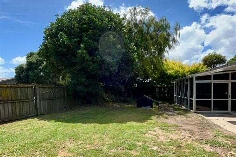 Photo of property in 3 Damian Way, Weymouth, Auckland, 2103