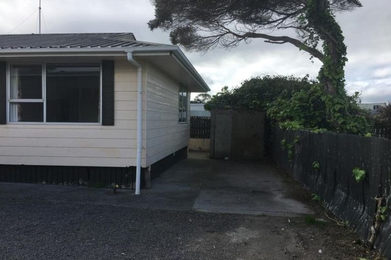 Photo of property in 28a Miro Street, Castlecliff, Whanganui, 4501