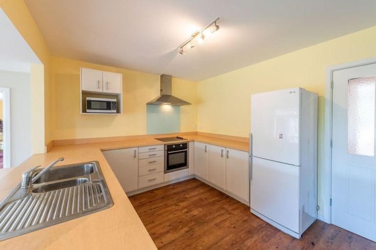 Photo of property in 9 Kyeburn Place, Avonhead, Christchurch, 8042