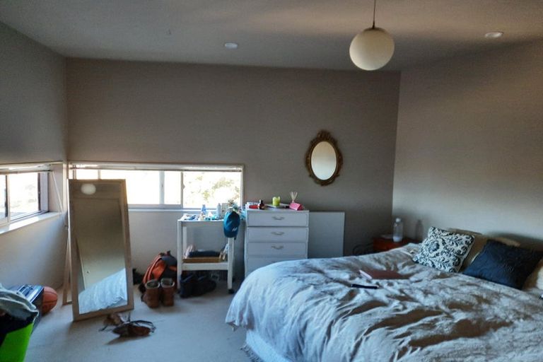 Photo of property in 16/2 Onslow Road, Khandallah, Wellington, 6035