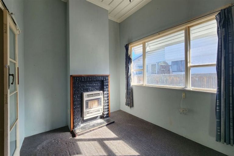 Photo of property in 21 Tongariro Street, Castlecliff, Whanganui, 4501