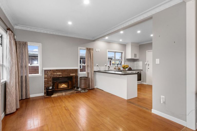 Photo of property in 17 Hetherington Street, Morrinsville, 3300