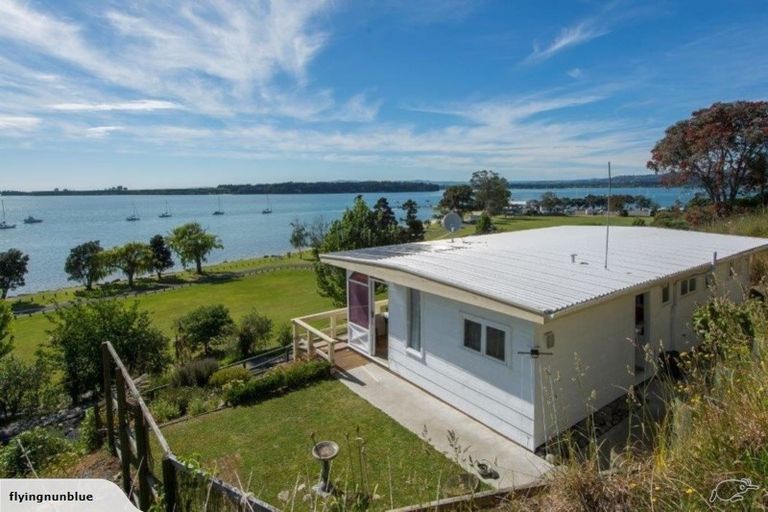 Photo of property in 39 Harbour View Road, Omokoroa, 3114