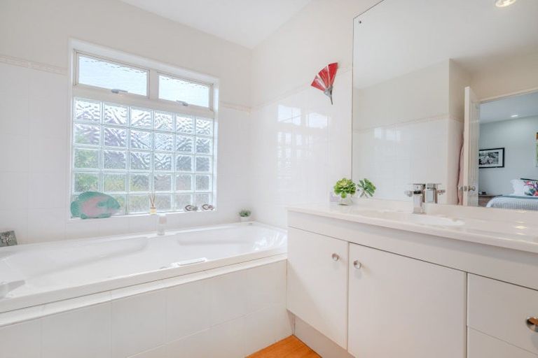 Photo of property in 19 Springbok Avenue, Whitianga, 3510