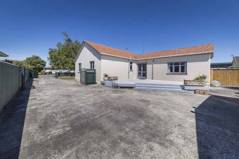 Photo of property in 629 Featherston Street, Roslyn, Palmerston North, 4414