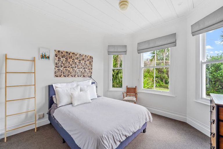 Photo of property in 1243 Whangaparaoa Road, Gulf Harbour, Whangaparaoa, 0930